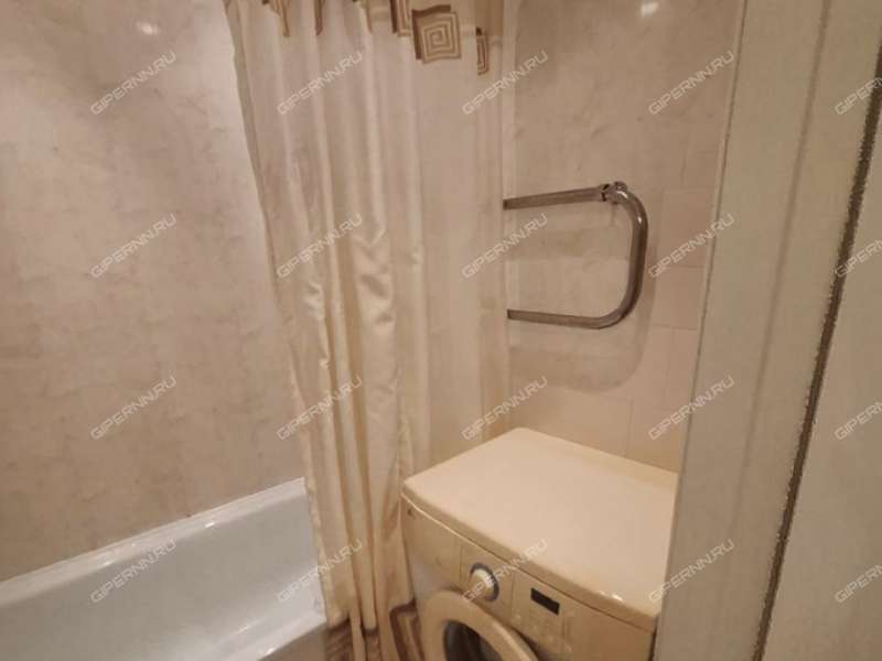 однокомнатная квартира на Вятской улице дом 1