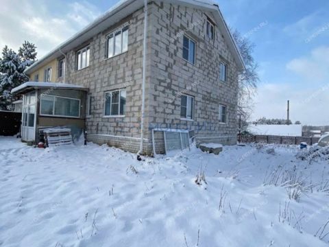 dom-rabochiy-poselok-reshetiha-volodarskiy-rayon фото