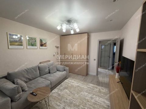 2-komnatnaya-ul-melnikova-pecherskogo-d-1 фото