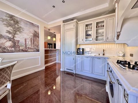 3-komnatnaya-ul-korolenko-d-19b фото