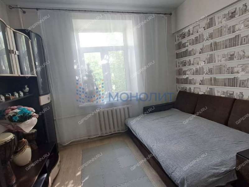 комната в доме 43 на Народной улице