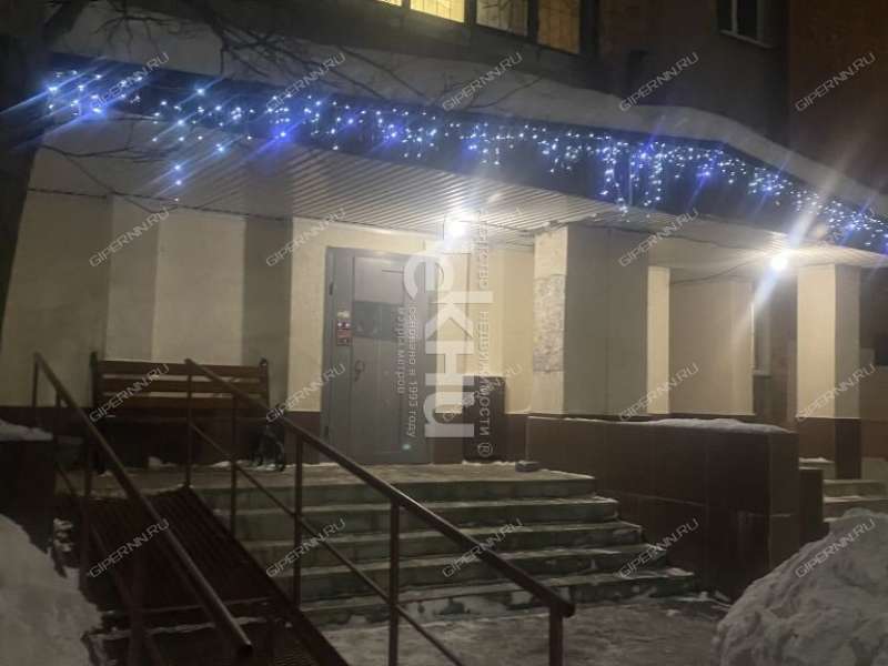 четырёхкомнатная квартира на улице Коминтерна дом 178