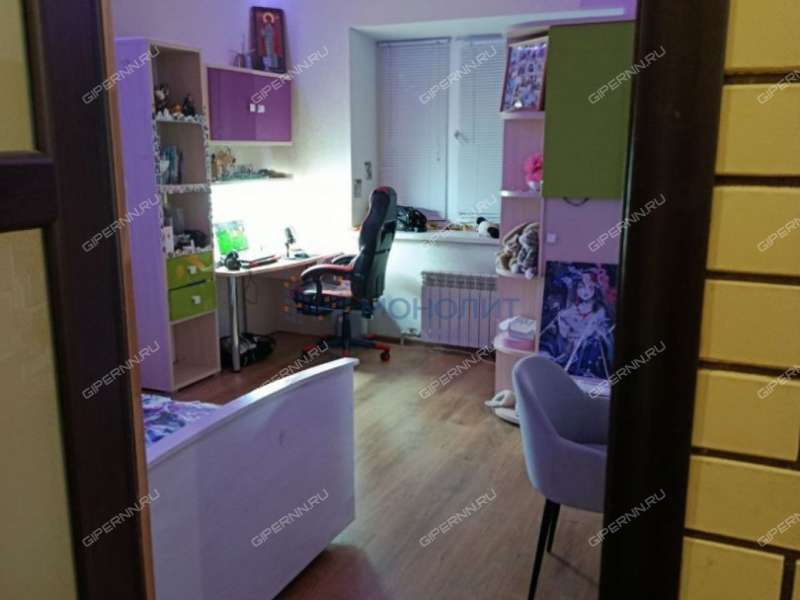 дом на улице Контак город Урень