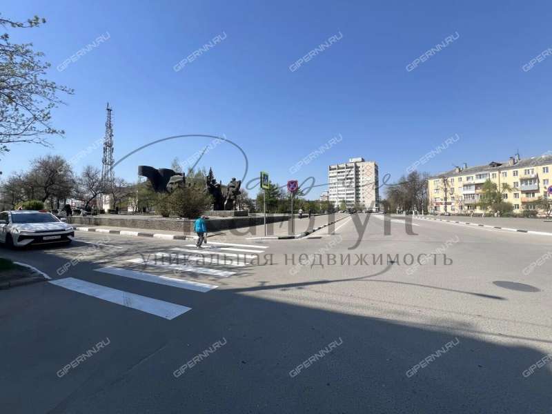 помещение под торговую площадь на Октябрьской улице город Бор