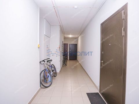 2-komnatnaya-ul-vyatskaya-d-8 фото