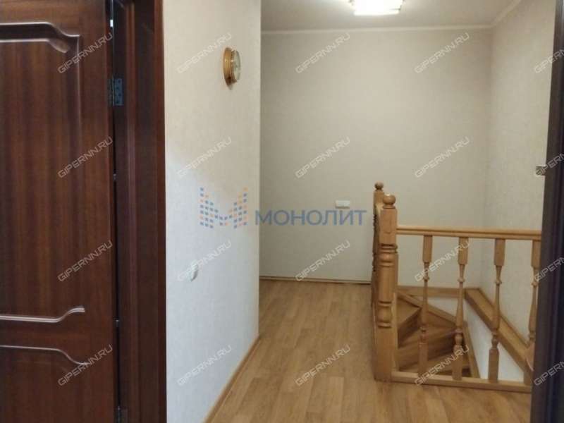 четырёхкомнатная квартира на улице 40 лет Октября дом 5б