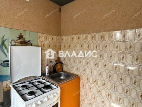 2-komnatnaya-ul-admirala-nahimova-d-4 фото
