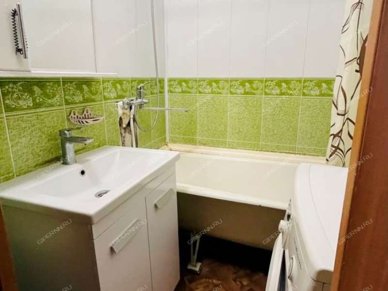 трёхкомнатная квартира на улице Челюскинцев дом 15