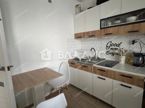 kvartira-studiya-prosp-geroev-donbassa-d-7 фото