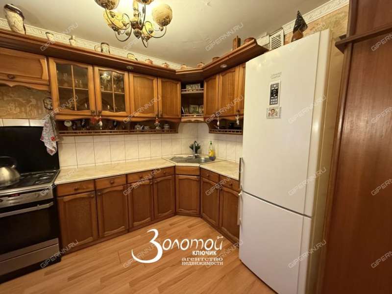 трёхкомнатная квартира на улице Челюскинцев дом 19