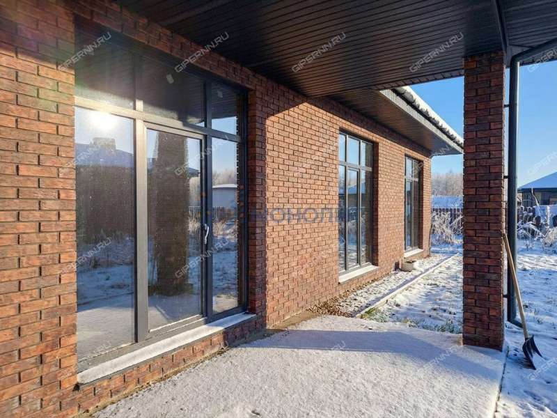 дом на улице Счастливая село Елховка