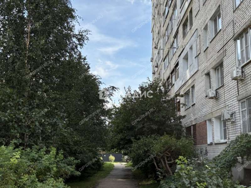 трёхкомнатная квартира на улице Маршала Казакова дом 6А