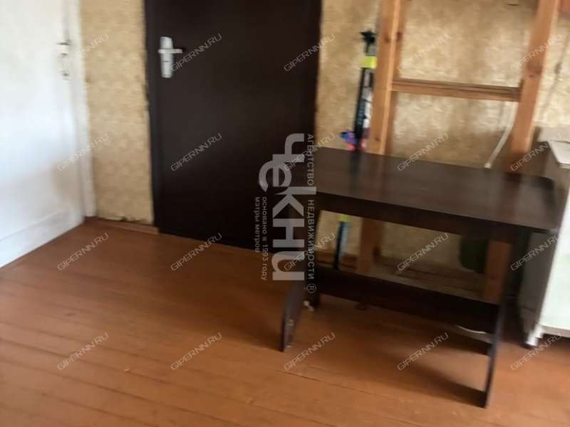 комната в доме 233 на Московском шоссе