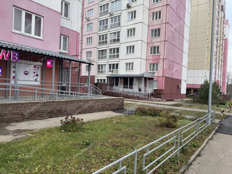 помещение под офис на бульваре 60-летия Октября