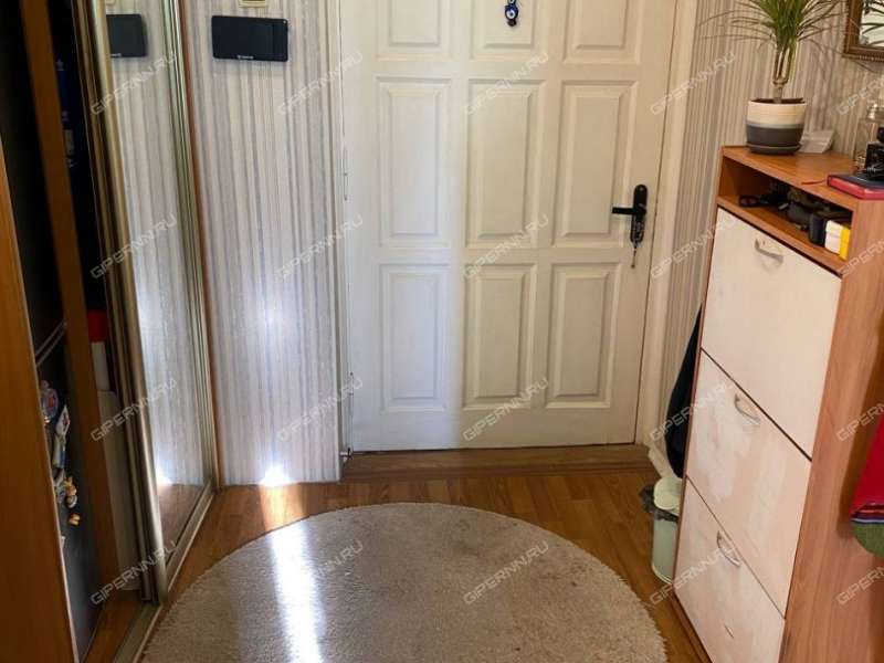 двухкомнатная квартира на площади Максима Горького дом 4/2