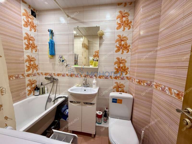 трёхкомнатная квартира на проспекте Кораблестроителей дом 33