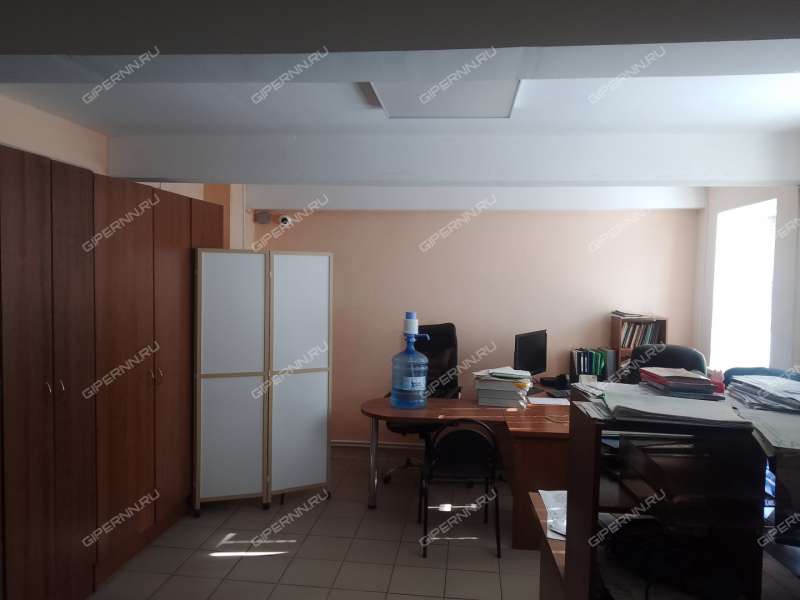 помещение под склад, производственную площадь на улице Адмирала Нахимова