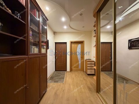 3-komnatnaya-ul-rodionova-d-39 фото