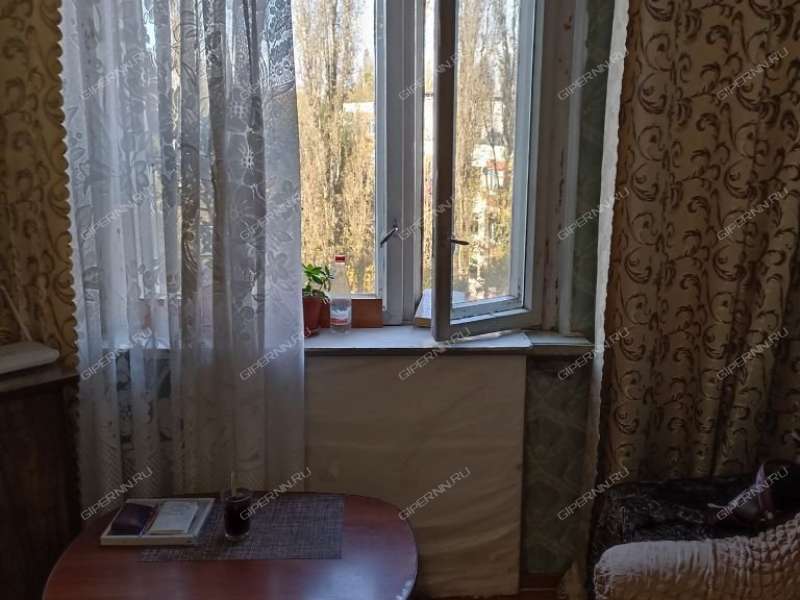 трёхкомнатная квартира на улице Красных Зорь дом 13