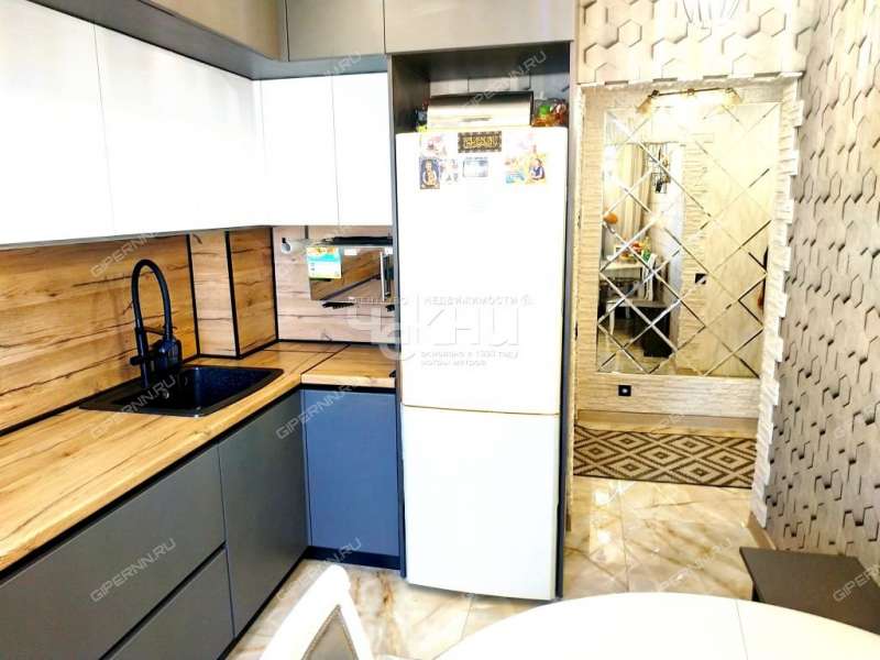 трёхкомнатная квартира на улице Октябрьской Революции дом 40