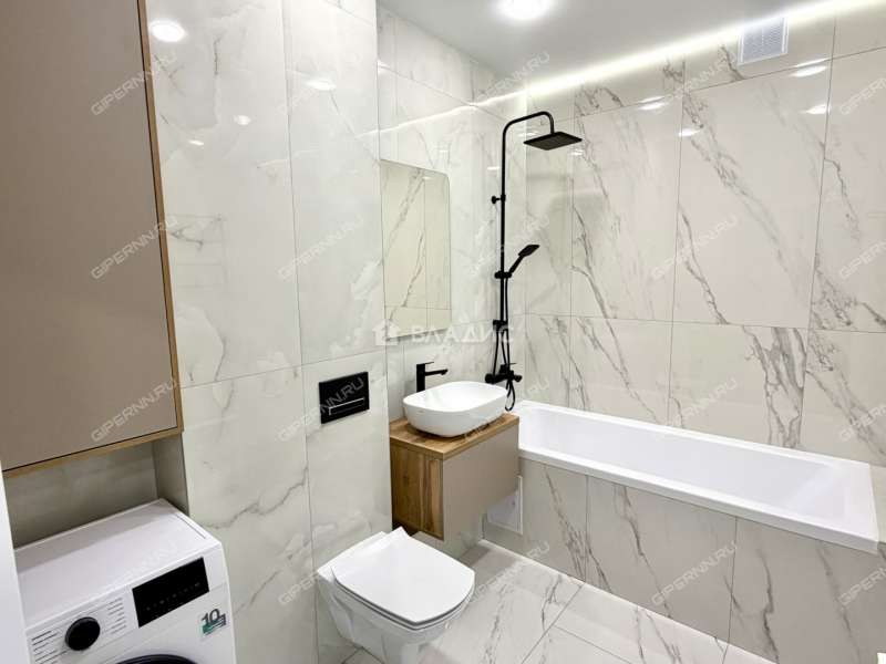 двухкомнатная квартира на улице Родионова дом 202