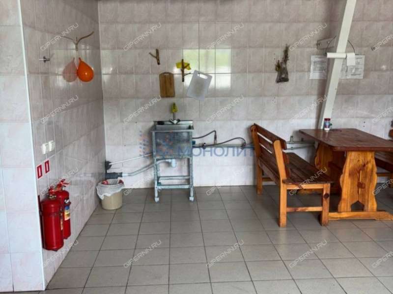 имущественный комплекс под офис, недвижимость под автобизнес на Магистральной улице село Запрудное