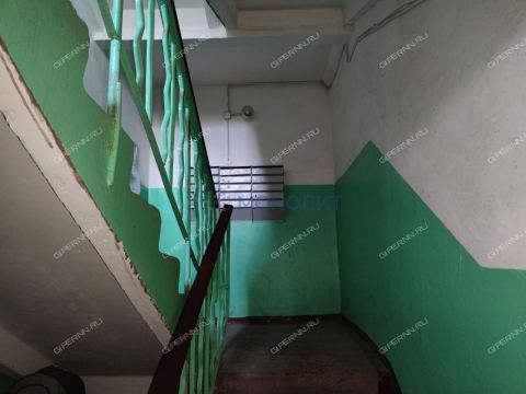 2-komnatnaya-ul-melnikova-pecherskogo-d-8 фото