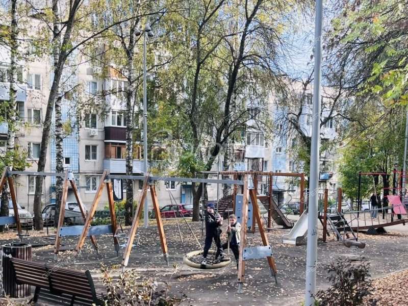 однокомнатная квартира на бульваре 60-летия Октября дом 4