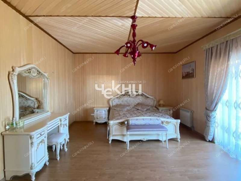 дом на Калухина село Великий Враг