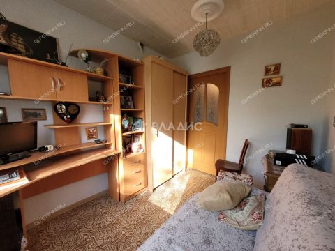 4-komnatnaya-ul-raduzhnaya-d-14 фото