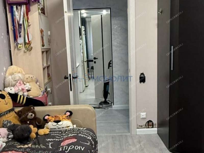 трёхкомнатная квартира на улице Коминтерна дом 16