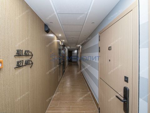 kvartira-studiya-ul-rodionova-d-136b фото