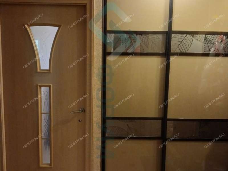 трёхкомнатная квартира на улице Военных Комиссаров дом 4
