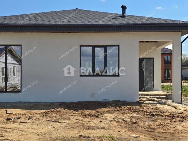 дом на улице Героя Бадина деревня Оманово