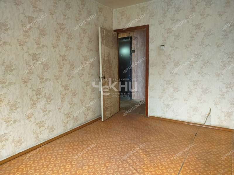 трёхкомнатная квартира на улице Германа Лопатина дом 9