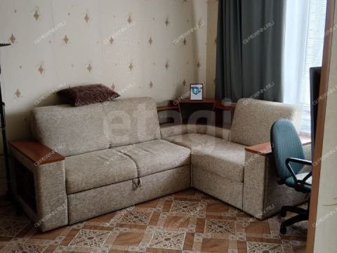 1-komnatnaya-ul-vyatskaya-d-7 фото