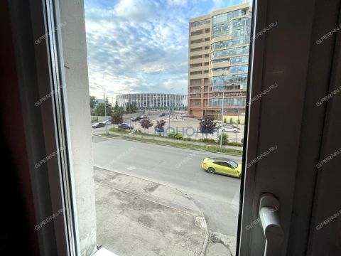 4-komnatnaya-ul-kerchenskaya-d-14a фото