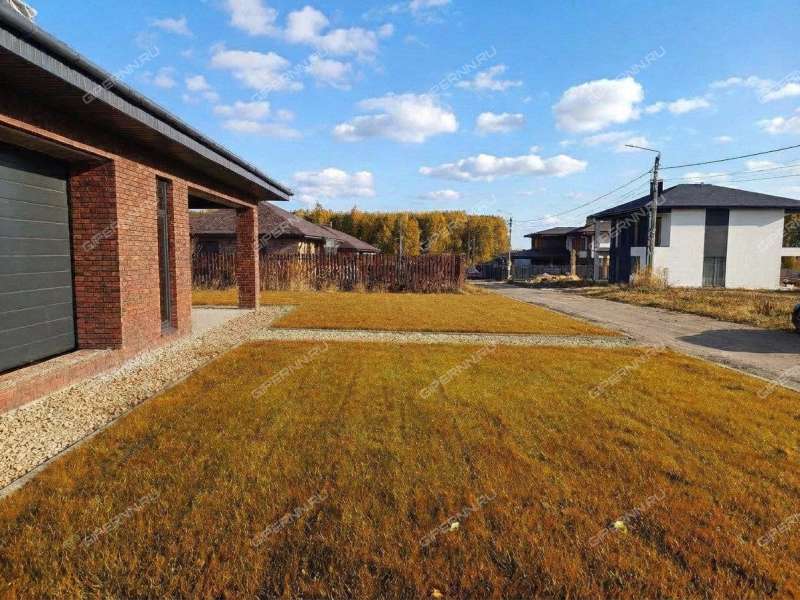 коттедж на улице Счастливая село Елховка