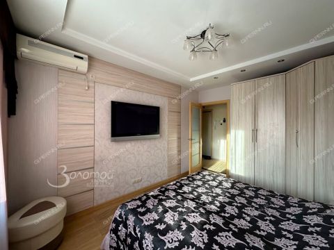 4-komnatnaya-ul-yuliusa-fuchika-d-7 фото