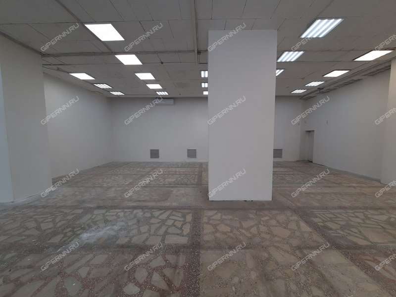 помещение под торговую площадь на Максима Горького ул., д.140