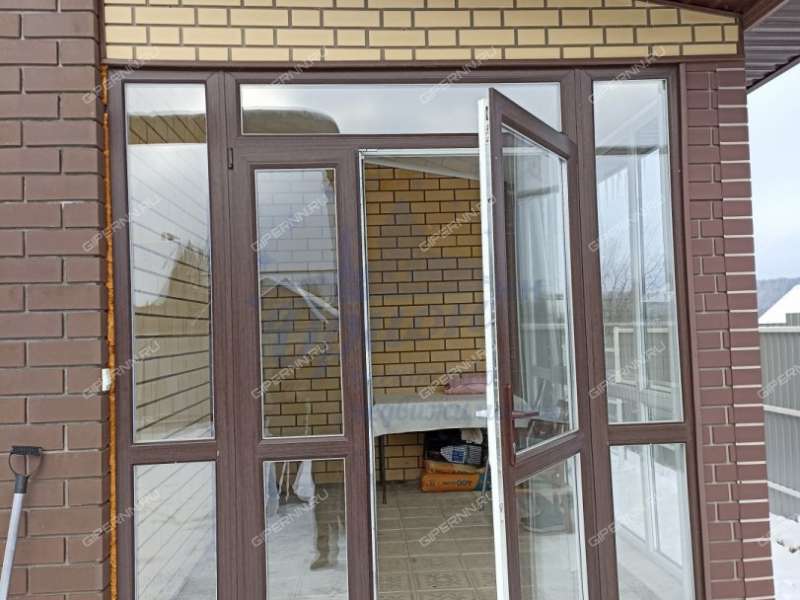 дом на Центральной улице село Криуша