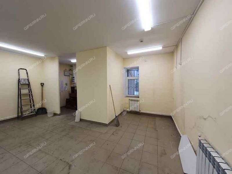 помещение под торговую площадь на улице Чкалова