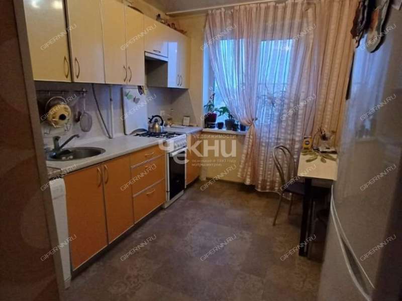 трёхкомнатная квартира на улице Маршала Жукова дом 4