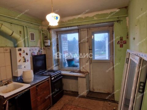 1-komnatnaya-rabochiy-poselok-yuganec-volodarskiy-rayon фото