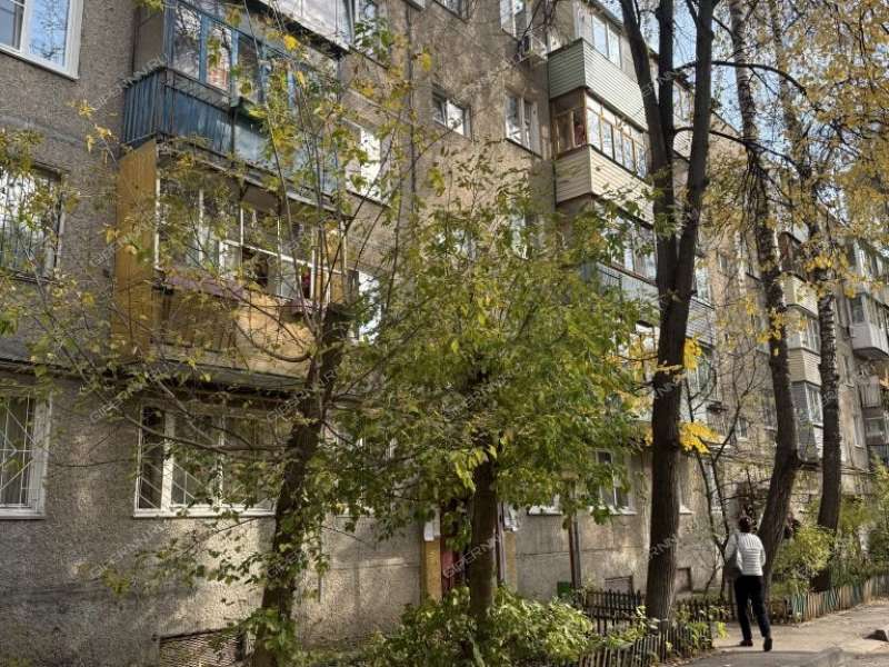 двухкомнатная квартира на улице Бурденко дом 19