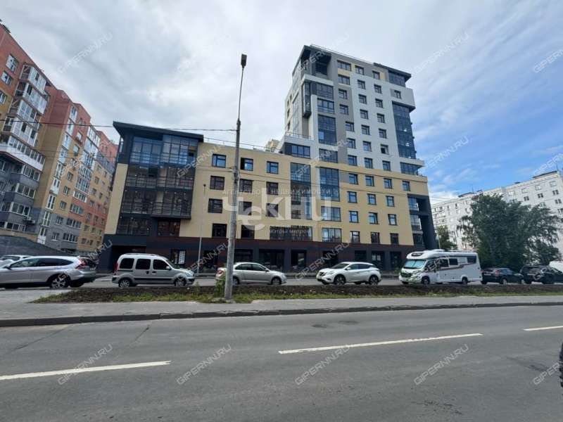 трёхкомнатная квартира на Полтавской улице дом 15