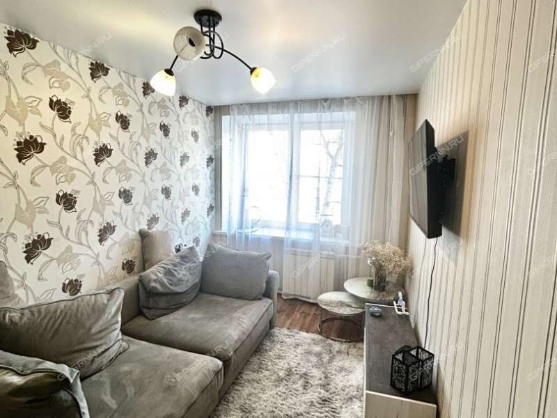 трёхкомнатная квартира на Совнаркомовской улице дом 28