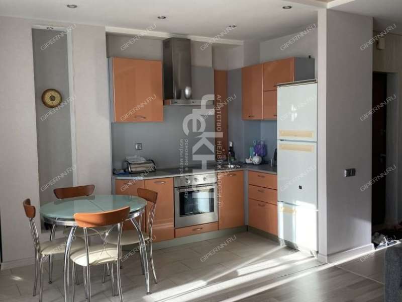 однокомнатная квартира на улице Германа Лопатина дом 8