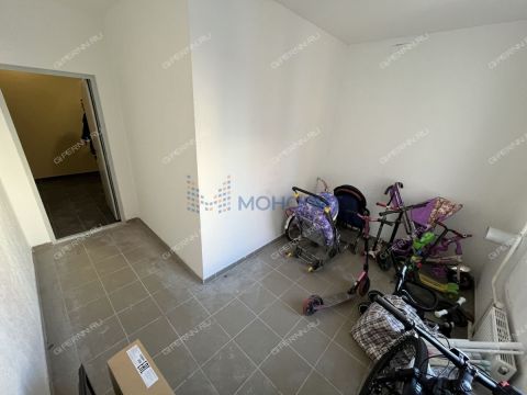 4-komnatnaya-ul-vyaznikovskaya-d-39 фото