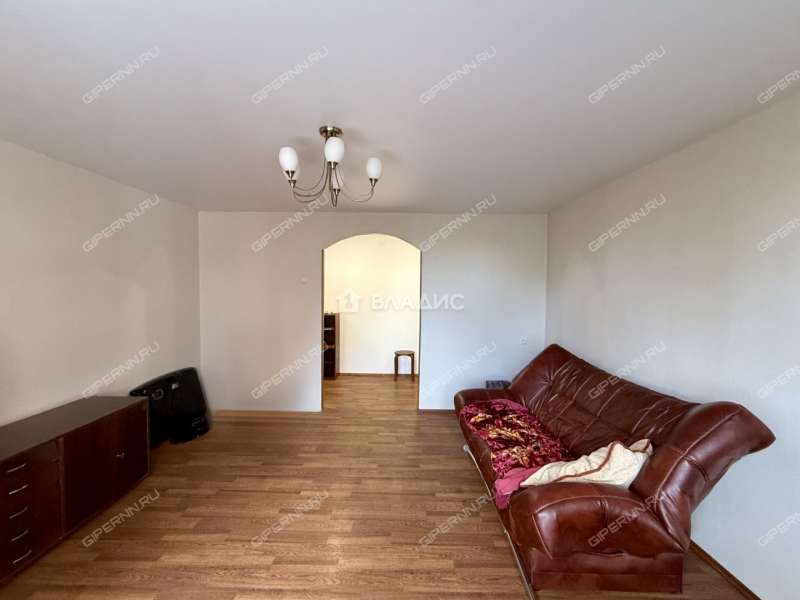 трёхкомнатная квартира на улице Максима Горького дом 152